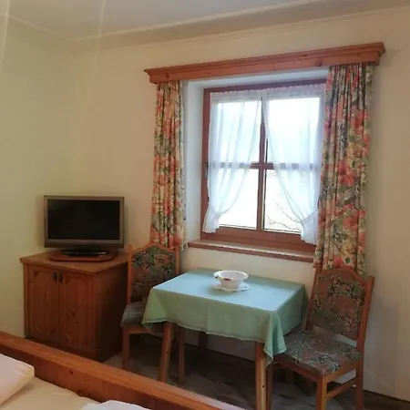 Schiederhof مزرعة للإقامة